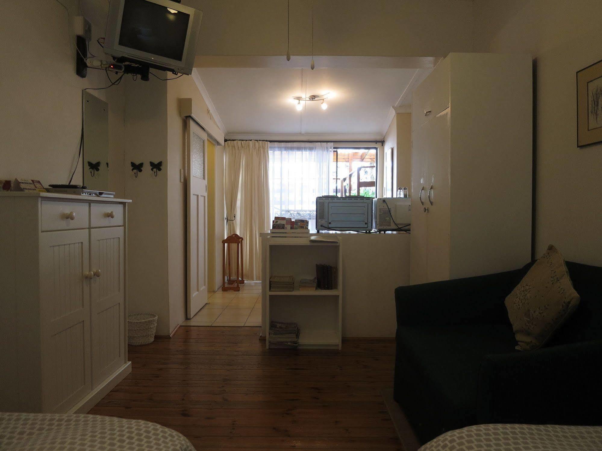 פורט אליזבת' Dempsey'S Self-Catering Guest House מראה חיצוני תמונה