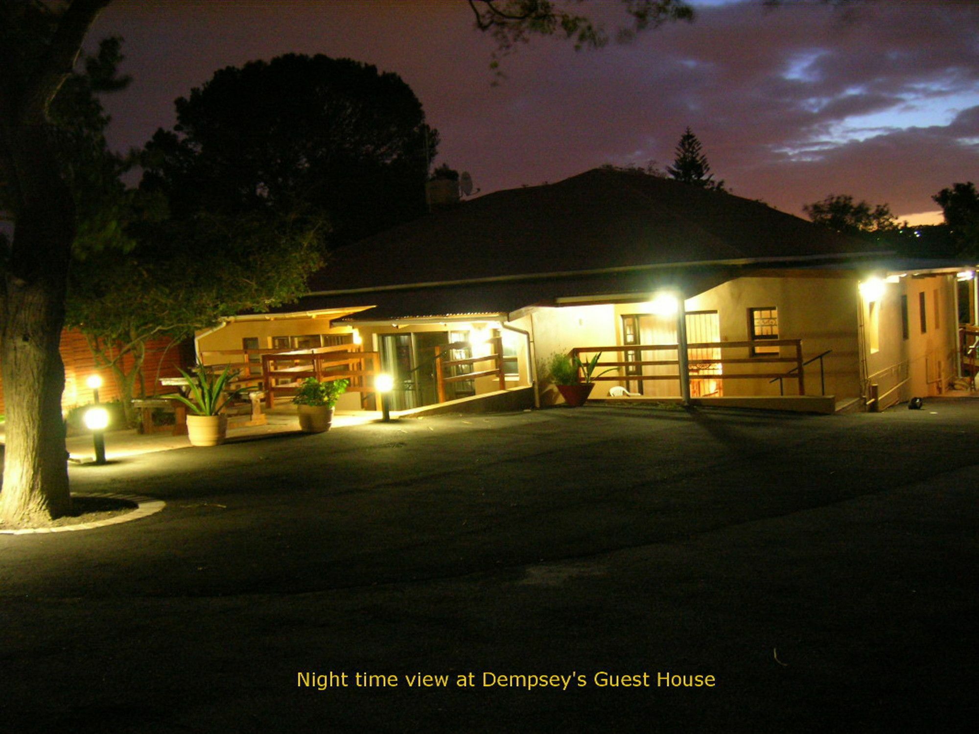 פורט אליזבת' Dempsey'S Self-Catering Guest House מראה חיצוני תמונה